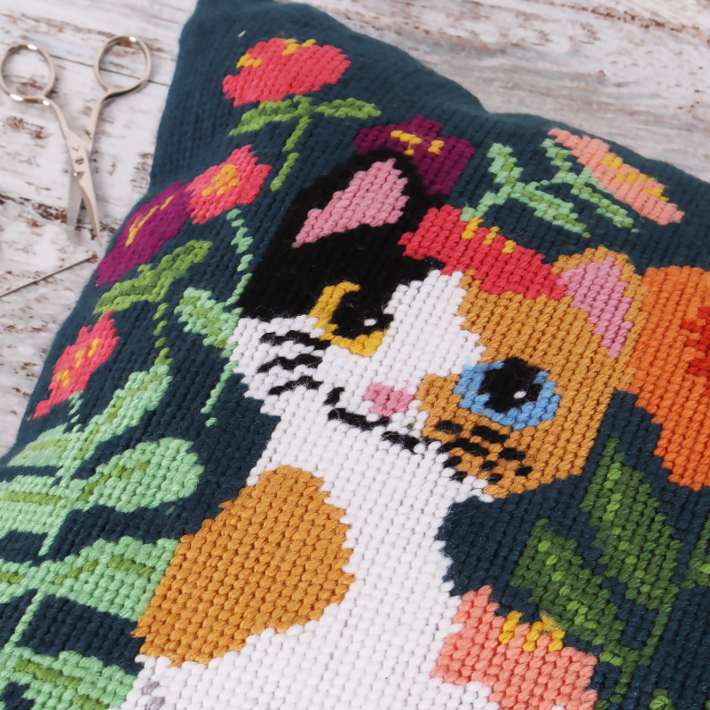 Trimits Cat Half Stitch Cushion Kit Close Up